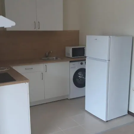 מלון דירות Vesta Riviera - Free Parking 2*