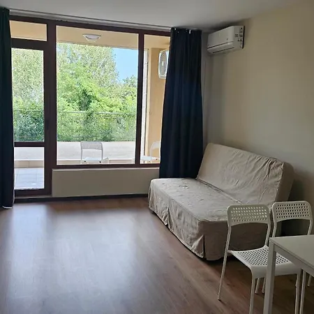 Apart-hotel Vesta Riviera - Free Parking Golden Sands