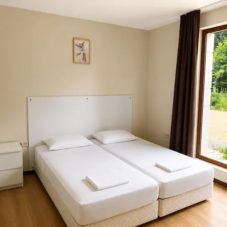 Vesta Riviera - Free Parking Apartmanhotel