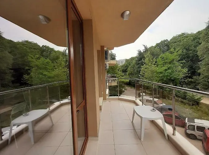 Lejlighedshotel Vesta Riviera - Free Parking 4*